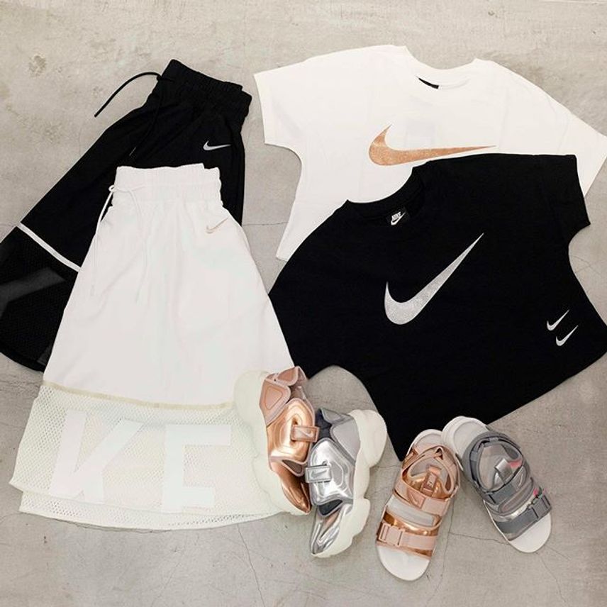 【販売リンクあり】4/24発売 NIKE WMNS METALLIC COLLECTION 4 TYEPS 抽選/定価/販売店舗まとめ