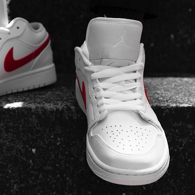 【販売リンクあり】5/3発売 NIKE WMNS AIR JORDAN 1 LOW "WHITE/UNIVERSITY RED" 抽選/定価/販売店舗まとめ 3枚目