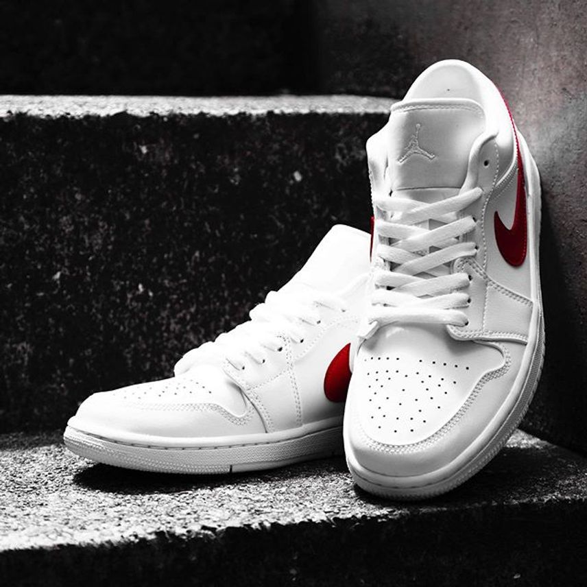 【販売リンクあり】5/3発売 NIKE WMNS AIR JORDAN 1 LOW "WHITE/UNIVERSITY RED" 抽選/定価/販売店舗まとめ