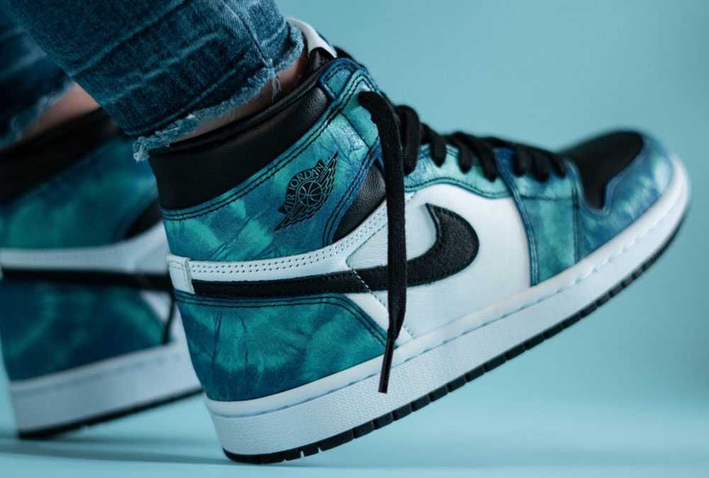 【スニダンで取扱中】6/11発売 NIKE WMNS AIR JORDAN 1 OG TIE-DYE 抽選/定価/販売店舗あり 3枚目