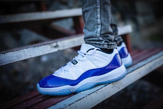 【販売リンクあり】6/17発売 NIKE WMNS AIR JORDAN 11 LOW "CONCORD SKETCH" 抽選/定価/販売店舗まとめ 3枚目