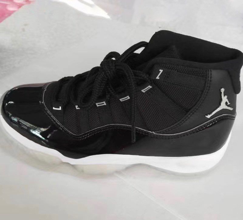 【スニダンで購入可】NIKE AIR JORDAN 11 "JUBILEE(BLACK CLEAR)" 抽選/定価/販売店舗まとめ 33枚目