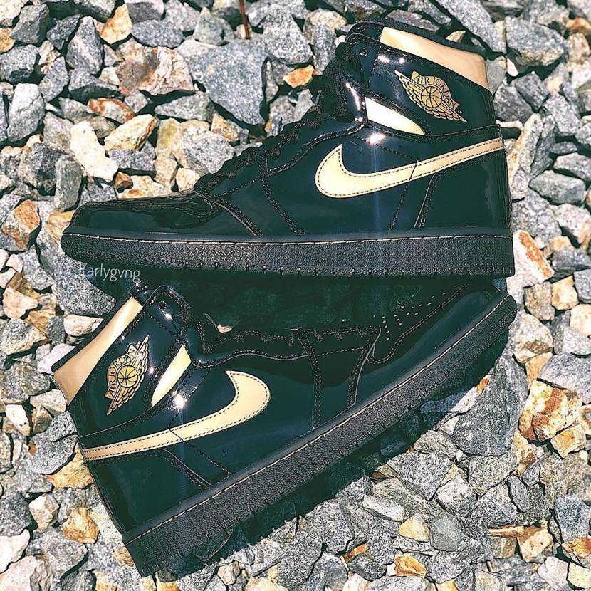 【スニダンで購入可】NIKE AIR JORDAN1 HIGH OG "BLACK/BLACK-METALLIC-GOLD" 抽選/定価/販売店舗まとめ 30枚目