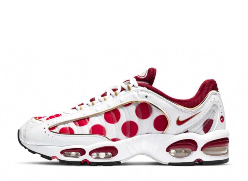 NIKE AIR MAX TAILWIND 4