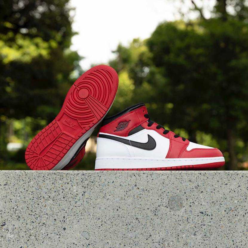 【販売リンクあり】7/1発売 NIKE AIR JORDAN 1 MID GS "GYM RED" 抽選/定価/販売店舗まとめ 2枚目