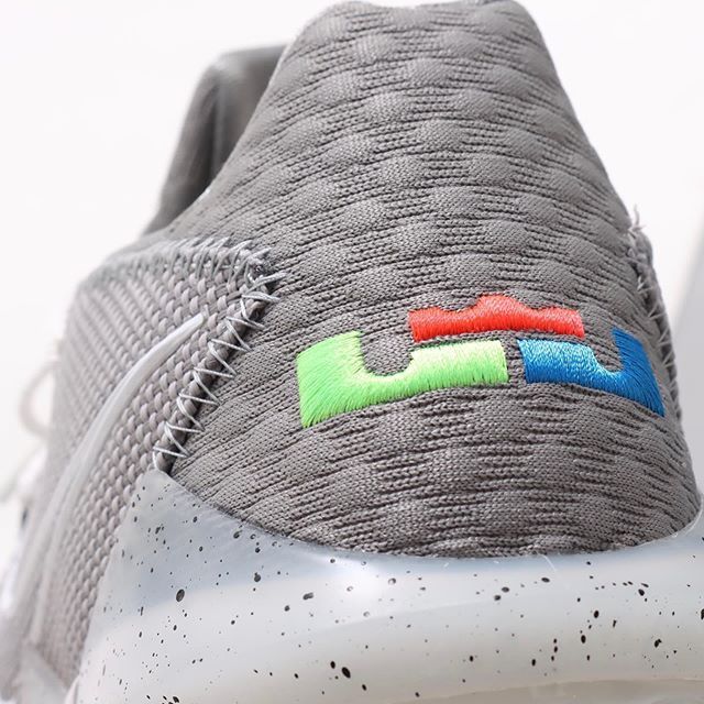 【販売リンクあり】7/1発売 NIKE LEBRON XVII LOW 2 COLORS 抽選/定価/販売店舗まとめ 4枚目