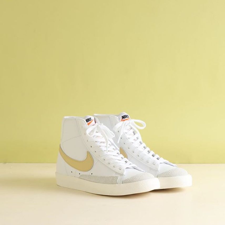 【スニダンで購入可】7/1発売 NIKE WMNS BLAZER MID '77 VINTAGE "WHITE/PALE ORANGE" 抽選/定価/販売店舗まとめ