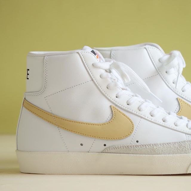 【スニダンで購入可】7/1発売 NIKE WMNS BLAZER MID '77 VINTAGE "WHITE/PALE ORANGE" 抽選/定価/販売店舗まとめ 2枚目