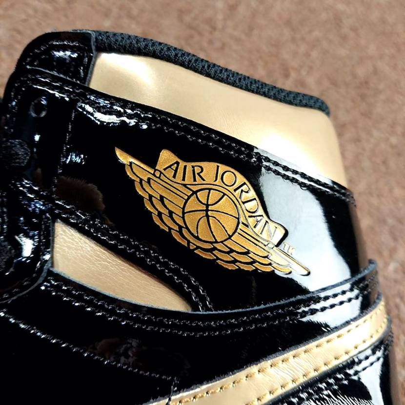 【スニダンで購入可】NIKE AIR JORDAN1 HIGH OG "BLACK/BLACK-METALLIC-GOLD" 抽選/定価/販売店舗まとめ 26枚目