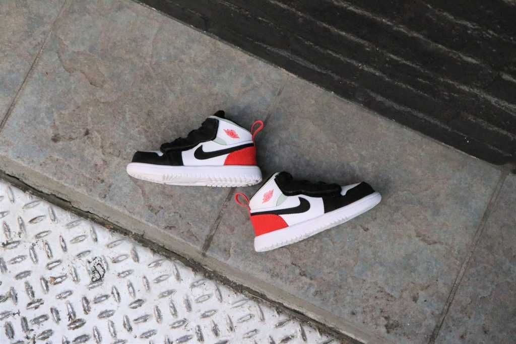 【販売リンクあり】7/11・18発売 NIKE AIR JORDAN 1 MID SE "BLACK/RED/WHITE" 抽選/定価/販売店舗まとめ 3枚目