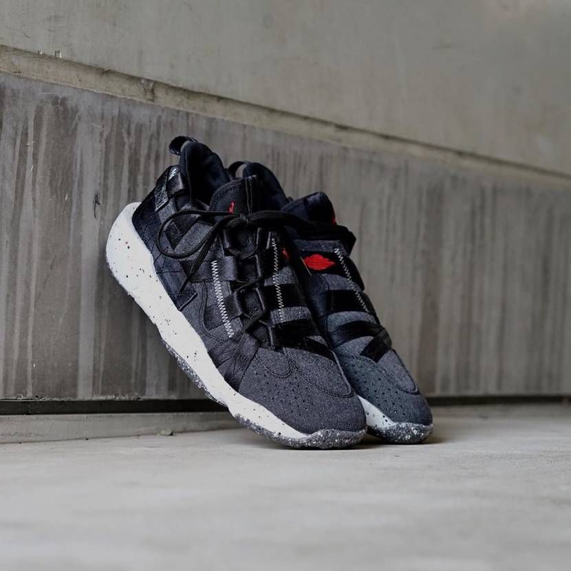 【販売リンクあり】7/24発売 NIKE JORDAN CRATER & SLIDE "BLACK/UNIVERSITY RED" 抽選/定価/販売店舗まとめ 2枚目