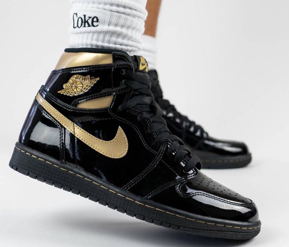 【スニダンで購入可】NIKE AIR JORDAN1 HIGH OG "BLACK/BLACK-METALLIC-GOLD" 抽選/定価/販売店舗まとめ 18枚目