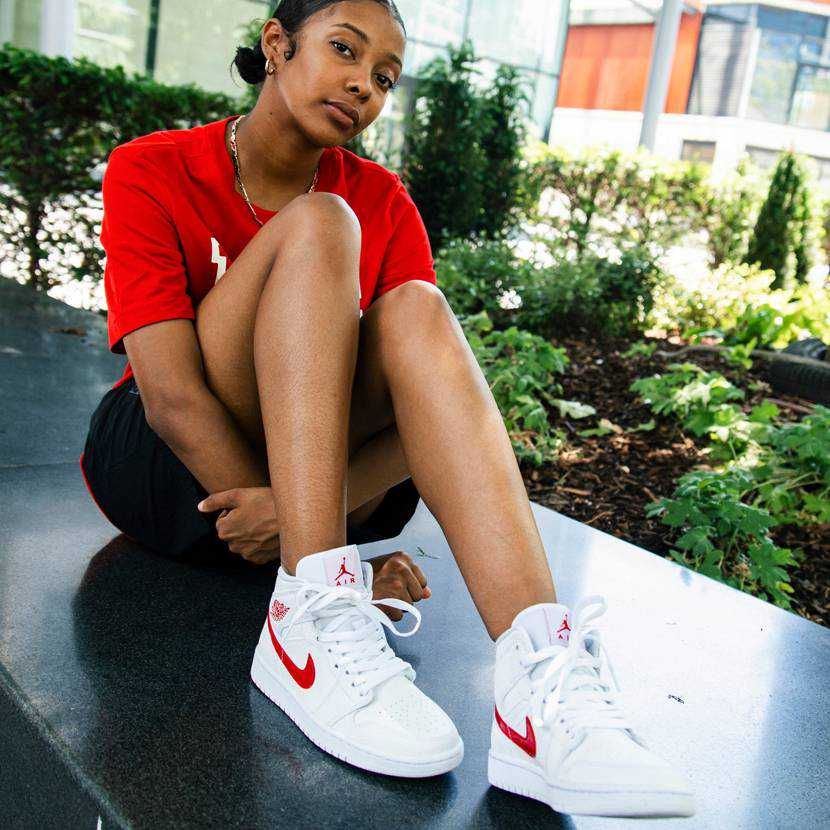 【販売リンク】8/8発売 NIKE WMNS AIR JORDAN 1 MID "WHITE/RED" 抽選/定価/販売店舗まとめ 3枚目