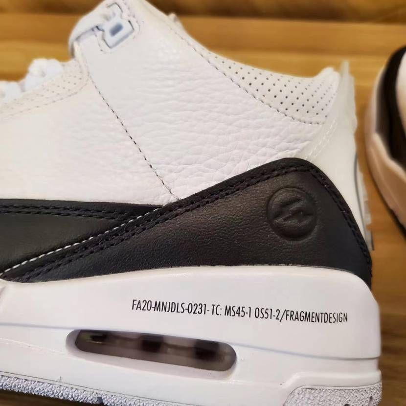 【スニダンで購入可】FRAGMENT ×  NIKE AIR JORDAN 3 "WHITE/BLACK" 抽選/定価/販売店舗まとめ 20枚目