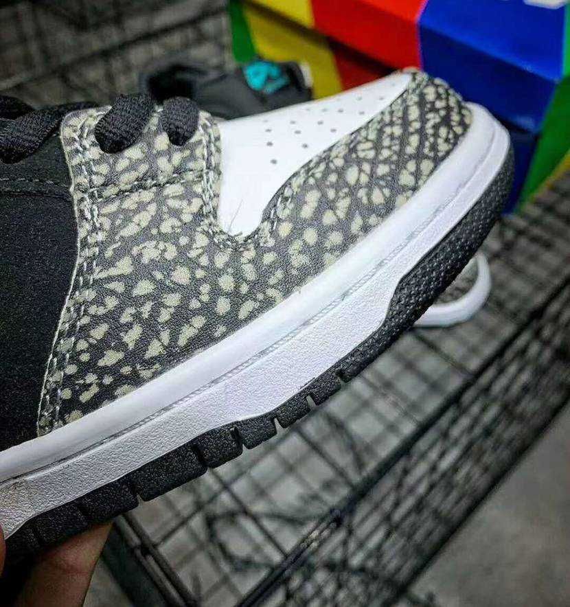 【スニダンで購入可】NIKE SB DUNK LOW "ELEPHANT" 抽選/定価/販売店舗まとめ 24枚目