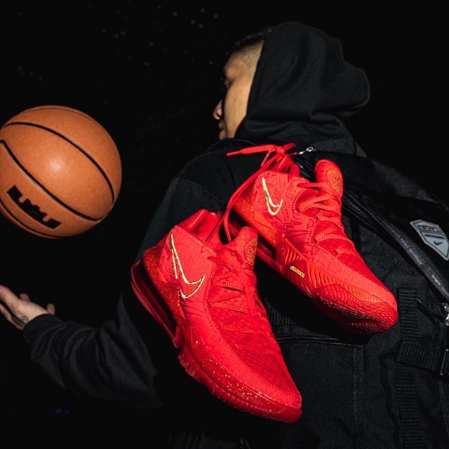 【販売リンクあり】9/1発売 TITAN × NIKE LEBRON 17 LOW "AGIMAT RED" 抽選/定価販売店舗まとめ 3枚目