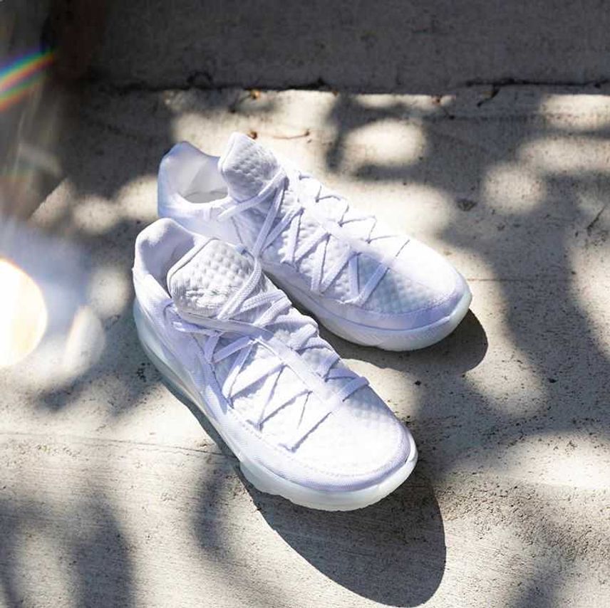 【販売リンクあり】NIKE LEBRON XVII LOW "WHITE" 抽選/定価/販売店舗まとめ
