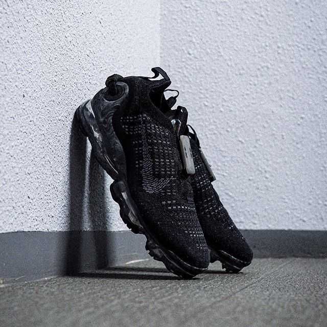 【販売リンクあり】9/10発売 NIKE WMNS AIR VAPORMAX 2020 FK "BLACK" 抽選/定価/販売店舗まとめ 2枚目