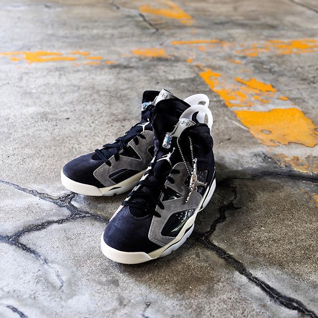 【販売リンクあり】9/24発売 NIKE WMNS AIR JORDAN 6 "TECH CHROME" 抽選/定価/販売店舗まとめ 3枚目