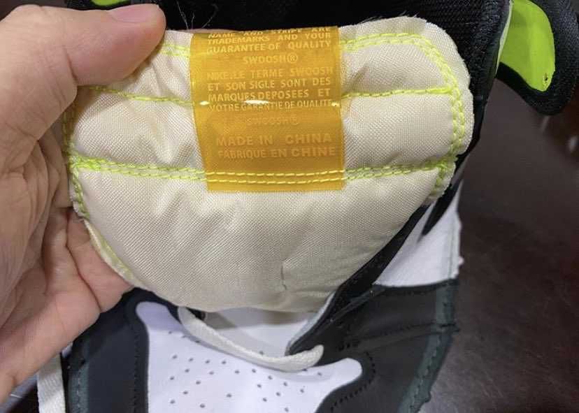 【スニダンで購入可】NIKE AIR JORDAN 1 HIGH OG "VOLT GOLD" 抽選/定価 /販売店舗まとめ 21枚目