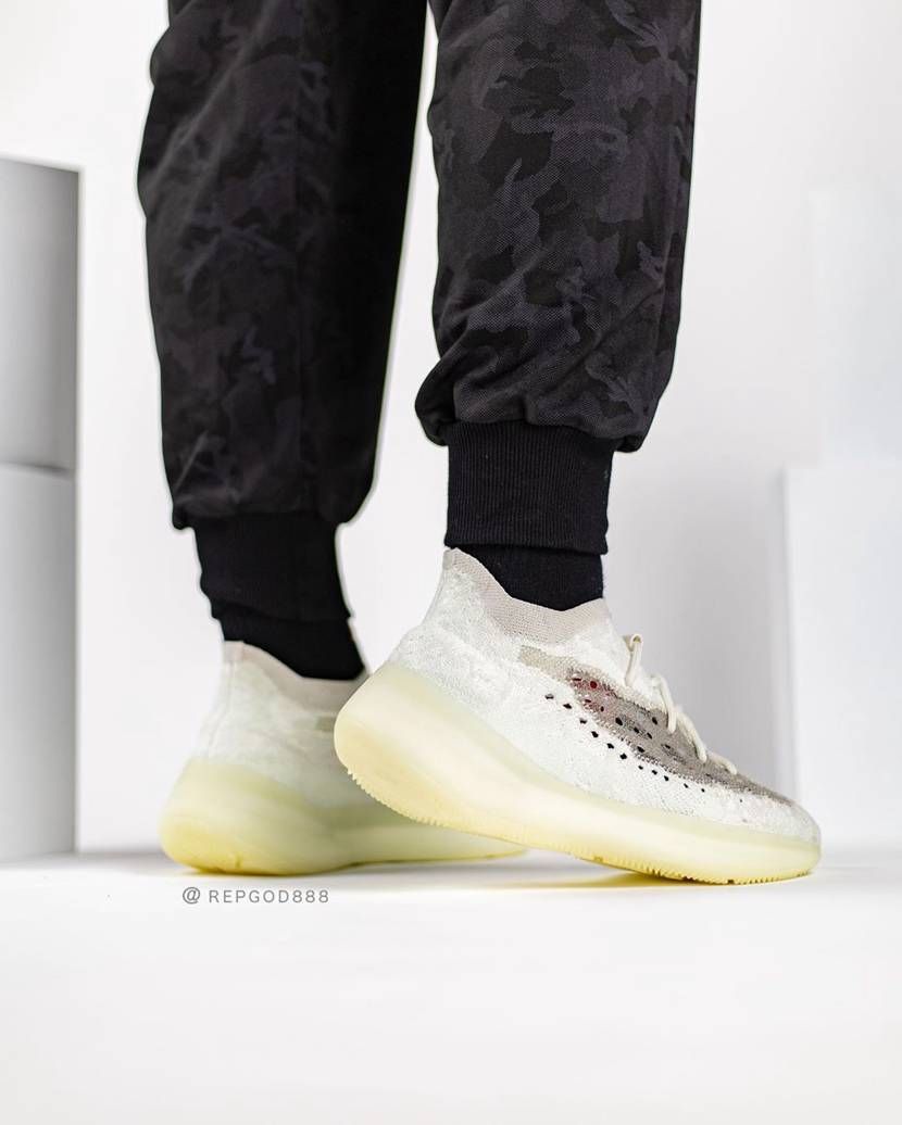 【スニダンで購入可】ADIDAS YEEZY BOOST 380 HYLITE GLOW & CALCITE GLOW 抽選/定価/販売店舗まとめ 6枚目