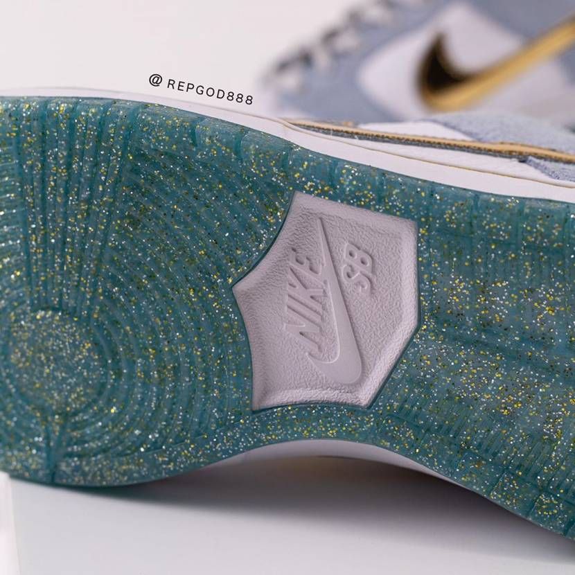 【スニダンで購入可】12/19発売 SEAN CLIVER × NIKE SB DUNK LOW "HOLIDAY SPECIAL"  抽選/定価/販売店舗まとめ 29枚目