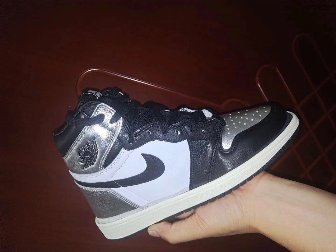 【スニダンで購入可】2/12発売 NIKE WMNS AIR JORDAN 1 HIGH OG "SILVER TOE" 抽選/定価/販売店舗まとめ 22枚目