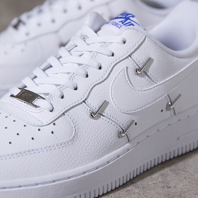 【スニダンで購入可】NIKE WMNS AIR FORCE 1 07 LX  "SISTERHOOD" 2COLORS 抽選/定価/販売店舗まとめ 2枚目