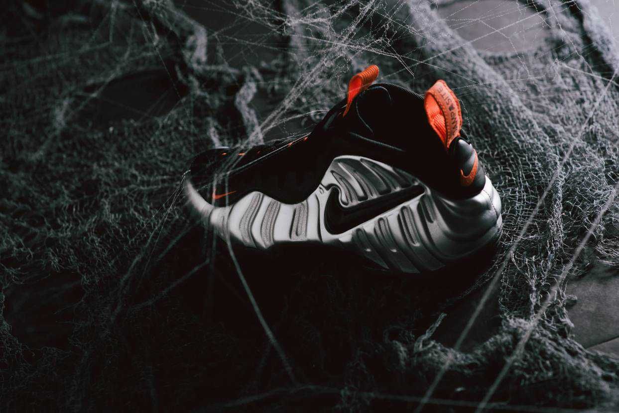 【10/29発売】NIKE AIR FORMPOSITE PRO ”HALLOWEEN” 抽選/定価/販売店舗まとめ 3枚目