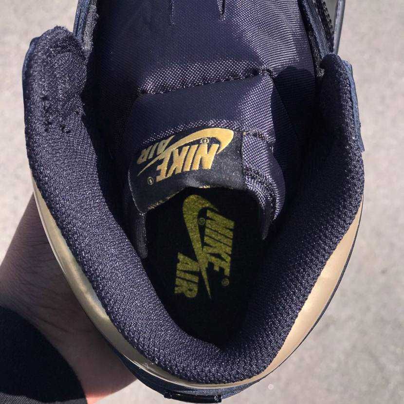 【スニダンで購入可】NIKE AIR JORDAN1 HIGH OG "BLACK/BLACK-METALLIC-GOLD" 抽選/定価/販売店舗まとめ 14枚目