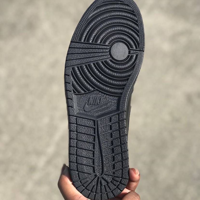 【スニダンで購入可】NIKE AIR JORDAN1 HIGH OG "BLACK/BLACK-METALLIC-GOLD" 抽選/定価/販売店舗まとめ 13枚目