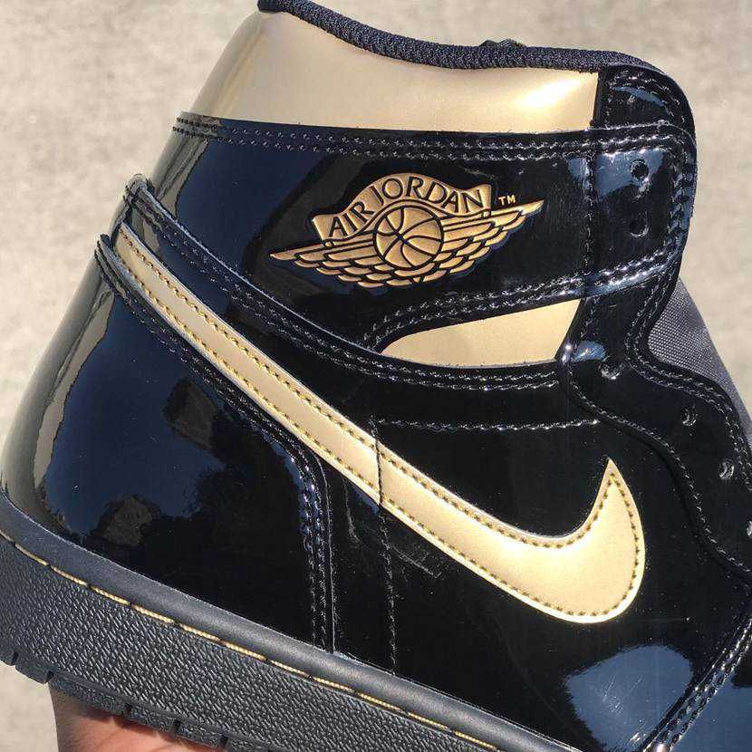 【スニダンで購入可】NIKE AIR JORDAN1 HIGH OG "BLACK/BLACK-METALLIC-GOLD" 抽選/定価/販売店舗まとめ 12枚目