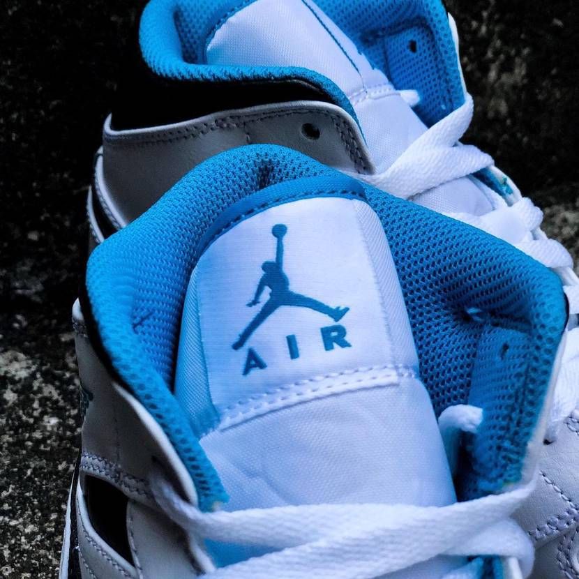 【スニダンで購入可】NIKE AIR JORDAN 1 MID "WHITE/LASER BLUE" 抽選/定価/販売店舗まとめ 4枚目