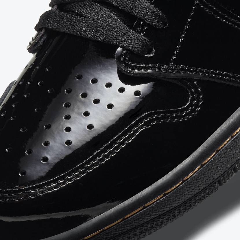 【スニダンで購入可】NIKE AIR JORDAN1 HIGH OG "BLACK/BLACK-METALLIC-GOLD" 抽選/定価/販売店舗まとめ 9枚目