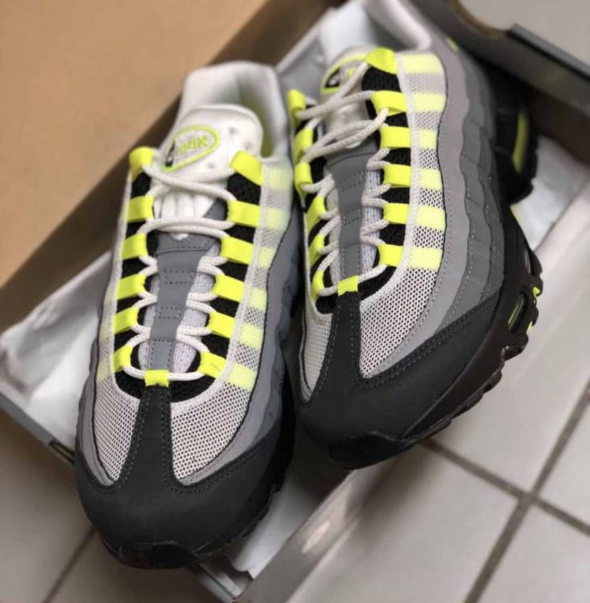 【スニダンで購入可】NIKE AIR MAX 95 OG "NEON YELLOW" 2020(ネオンイエロー/イエローグラデ) 抽選/定価/販売店舗まとめ 15枚目
