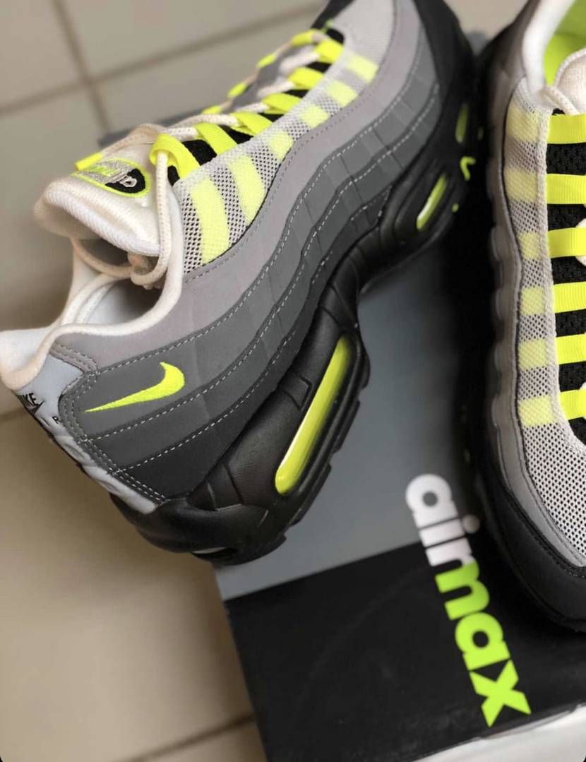 【スニダンで購入可】NIKE AIR MAX 95 OG "NEON YELLOW" 2020(ネオンイエロー/イエローグラデ) 抽選/定価/販売店舗まとめ 16枚目