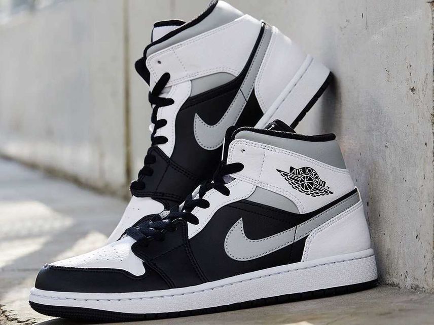 NIKE AIR JORDAN 1 MID