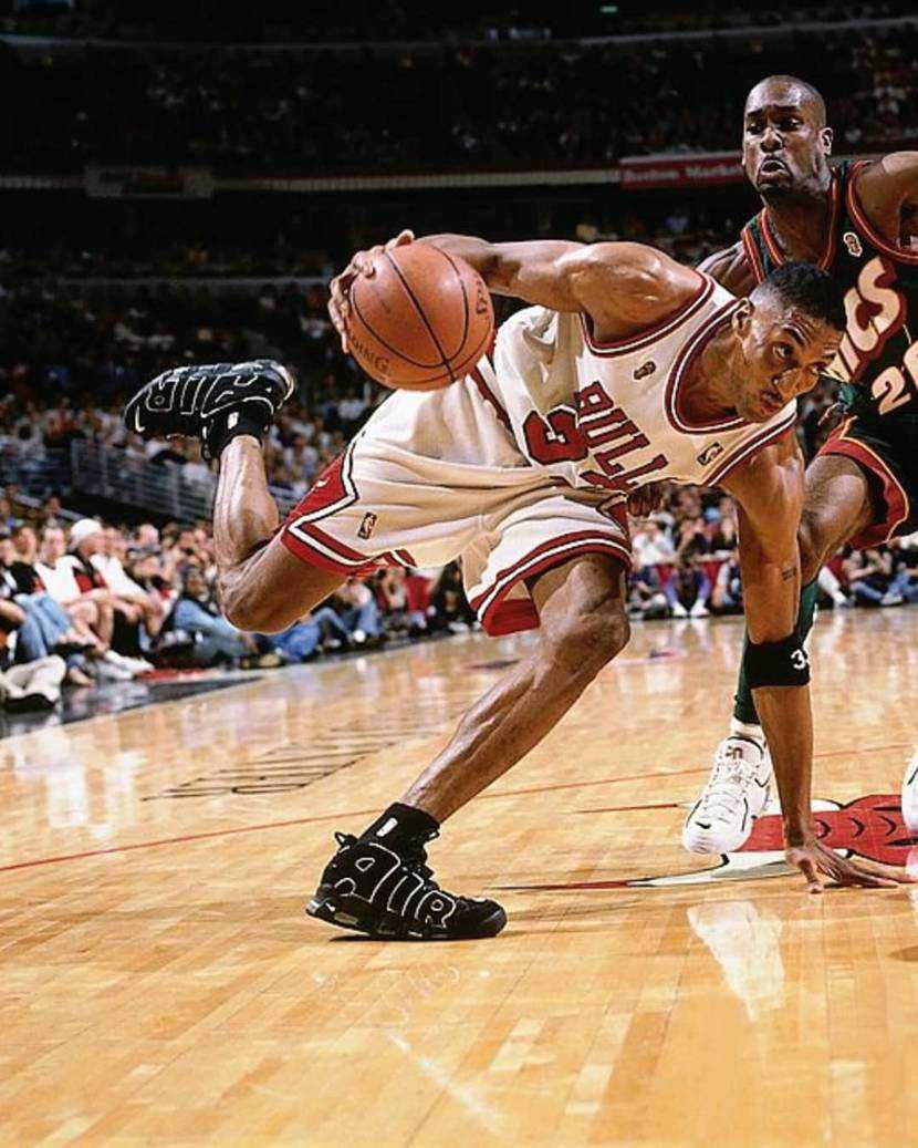 【スニダンで購入可】NIKE AIR MORE UPTEMPO OG "BLACK/WHITE-BLACK" 抽選/定価/販売店舗まとめ 2枚目