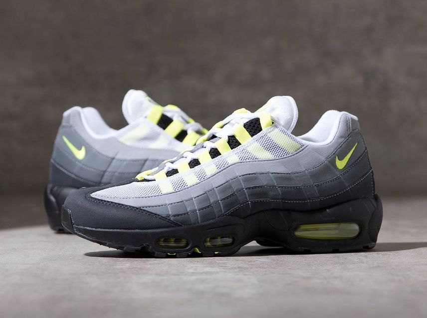 Nike Air Max 95 イエローグラデ 2020 付属品完備! Nike GS Air Max 95 OG