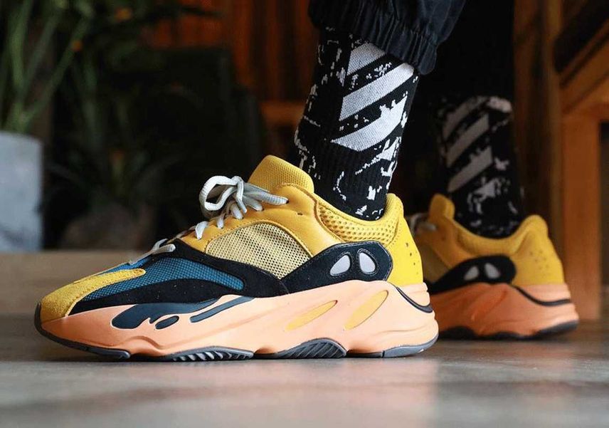 【スニダンで購入可】1/23発売 ADIDAS YEEZY BOOST 700 "SUN" 抽選/定価/販売店舗まとめ