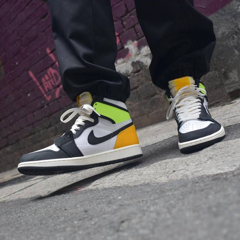 【スニダンで購入可】NIKE AIR JORDAN 1 HIGH OG "VOLT GOLD" 抽選/定価 /販売店舗まとめ 2枚目