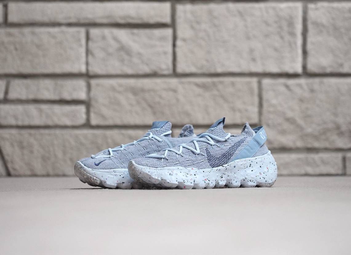 【スニダンで購入可】NIKE WMNS SPACE HIPPIE 04 "CHAMBRAY BLUE" 抽選/定価/販売店舗まとめ