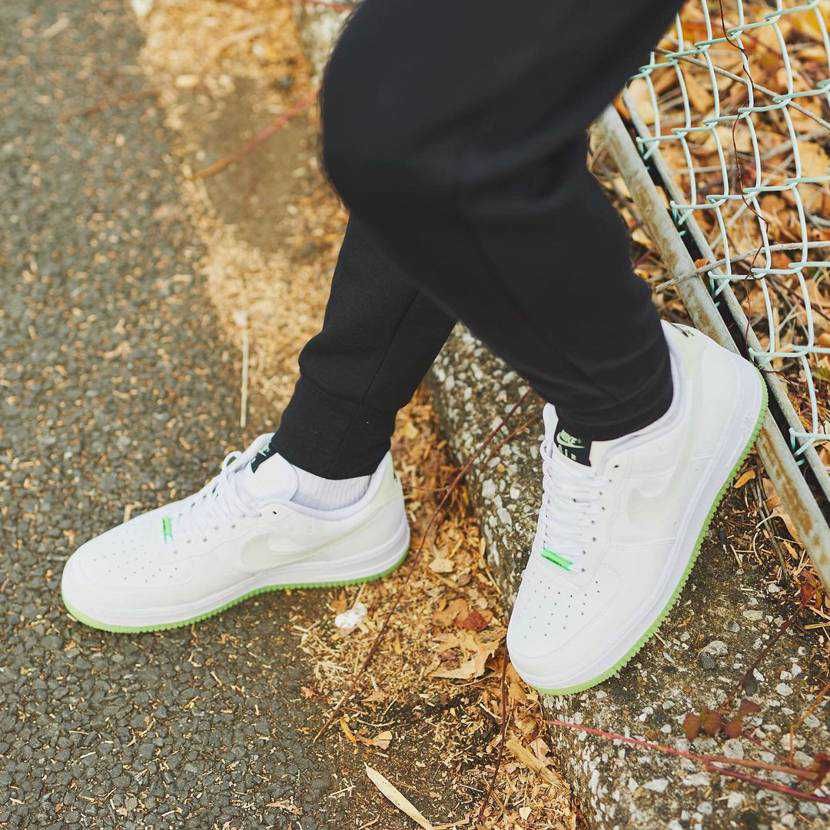 【スニダンで購入可】NIKE WMNS AIR FORCE 1 '07 LX 2COLORS 定価/販売店舗まとめ 2枚目