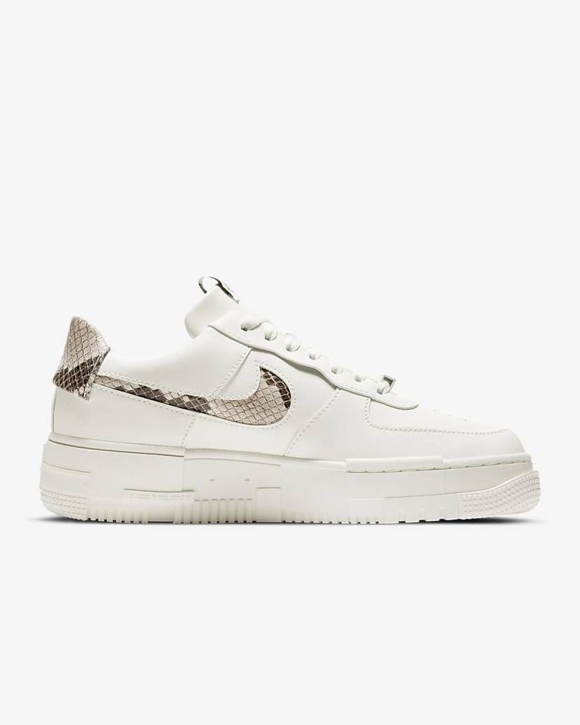 【スニダンで購入可】NIKE WMNS AIR FORCE 1 PIXEL SE 2TYPE 抽選/定価/販売店舗まとめ 4枚目