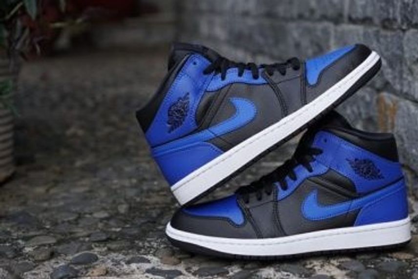 【スニダンで購入可】NIKE AIR JORDAN 1 MID "HYPER ROYAL" 抽選/定価/販売店舗まとめ