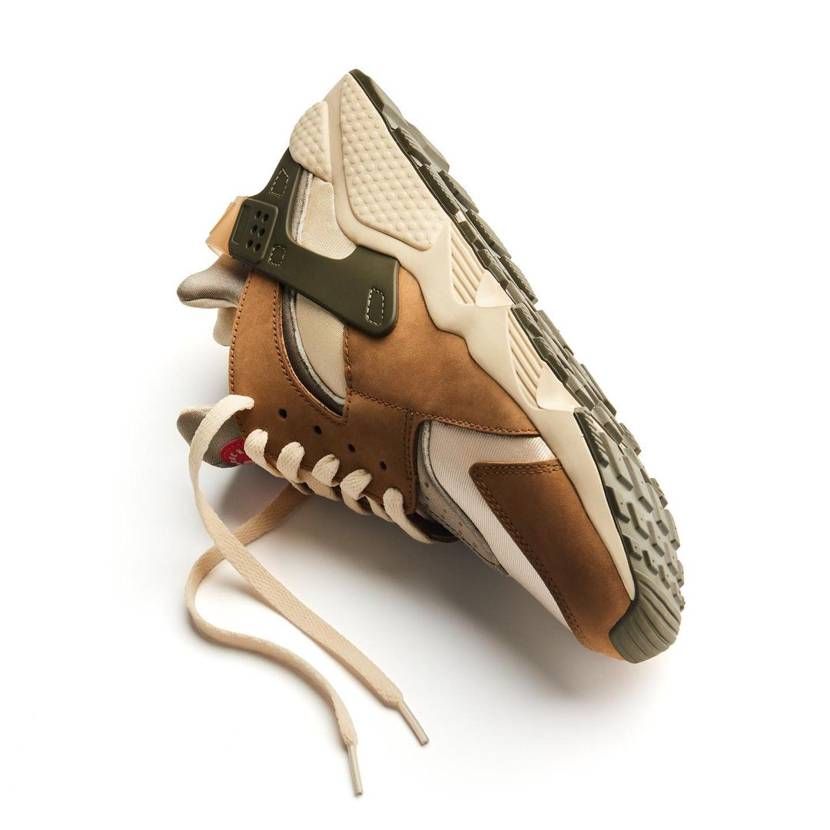 【スニダンで購入可】STUSSY × NIKE AIR HUARACHE 2COLOR 抽選/定価/発売店舗まとめ 2枚目