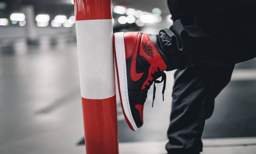 【スニダンで購入可】NIKE AIR JORDAN 1 MID "BRED" 抽選/定価 /販売店舗まとめ