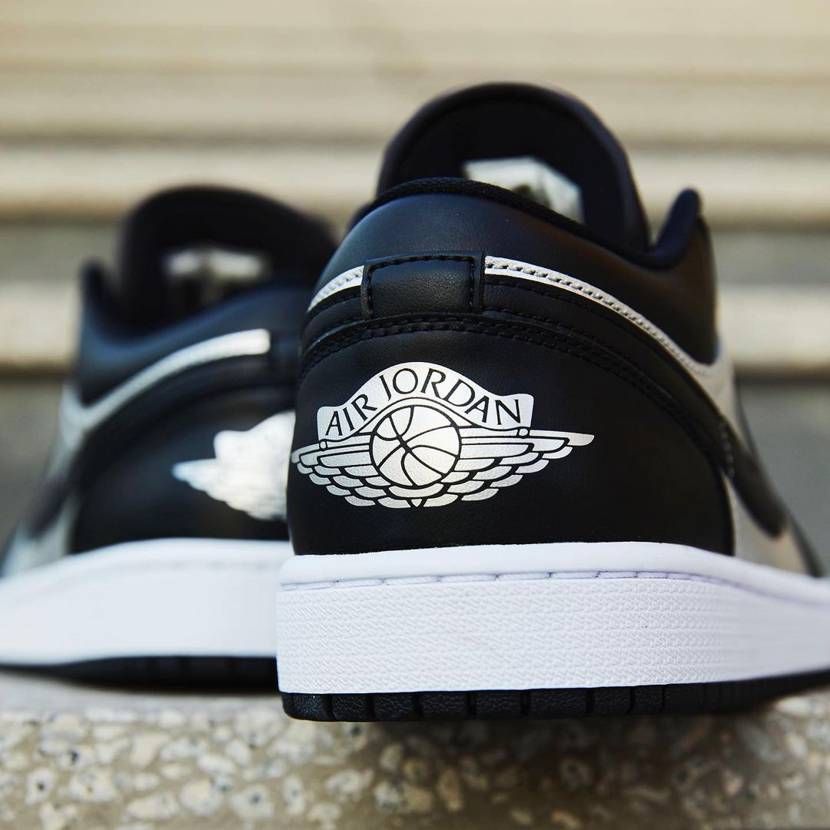 【スニダンで購入可】NIKE WMNS AIR JORDAN 1 LOW  "METALLIC SILVER" 抽選/定価/販売店舗まとめ 5枚目