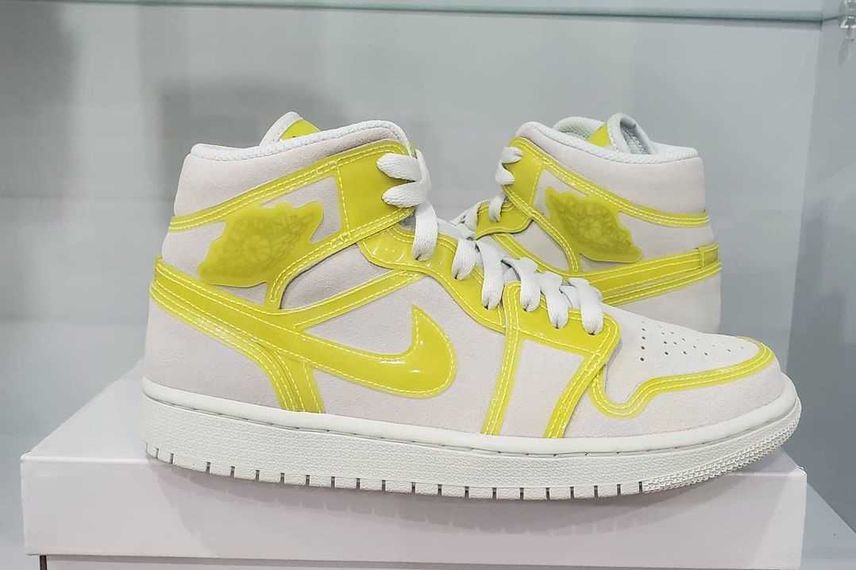 【スニダンで購入可】NIKE WMNS AIR JORDAN 1 MID LX "OPTI YELLOW" 抽選/定価/販売店舗まとめ