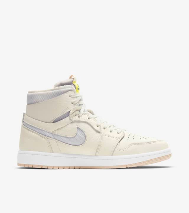 【スニダンで購入可】Nike WMNS Air Jordan 1 High Zoom Air Comfort "Sail/Pearl White" 抽選/定価/発売店舗まとめ 3枚目